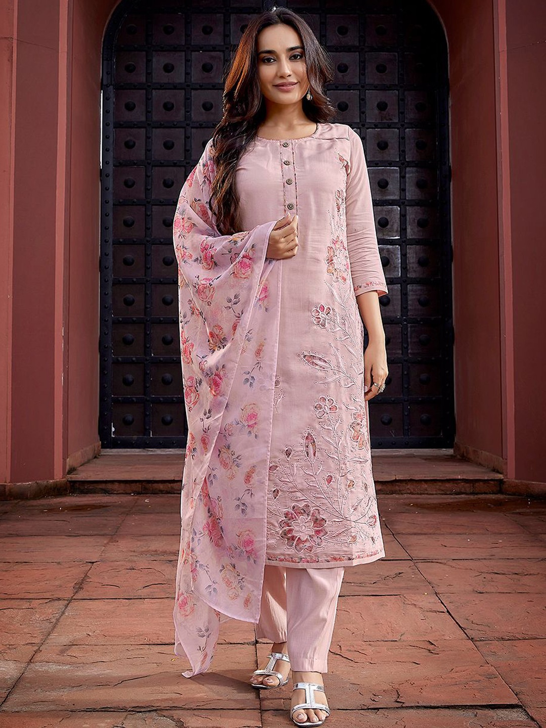 

Royal Export Floral Embroidered Thread Work Straight Kurta with Trousers & Dupatta, Pink