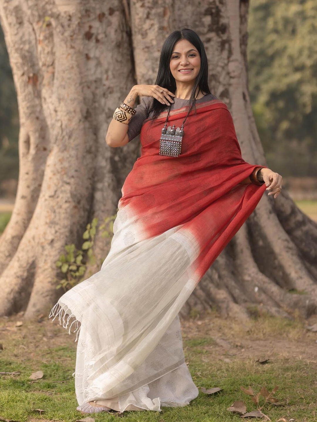 

SOULWEAVES Tie and Dye Pure Cotton Saree, Red