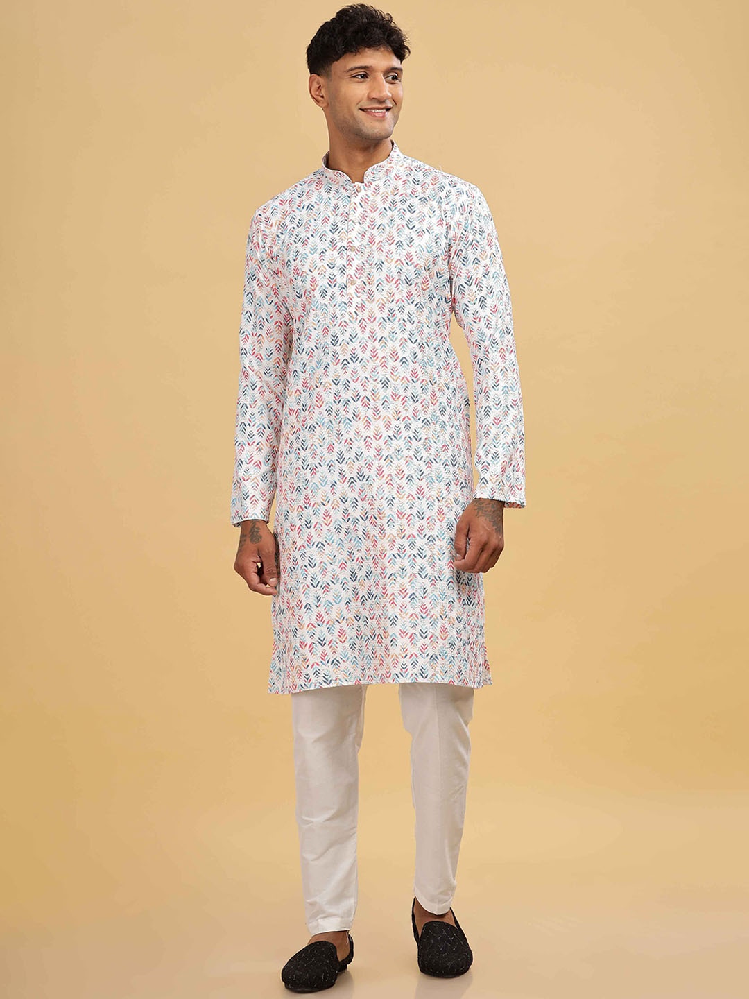 

Anouk White & Blue Geometric Printed Pure Cotton Straight Kurta