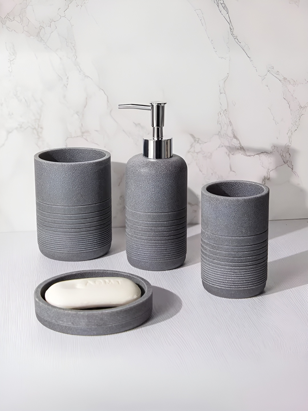 

The Better Home Grey & Silver-Toned 4 Pieces Glossy Bath Accessories Set