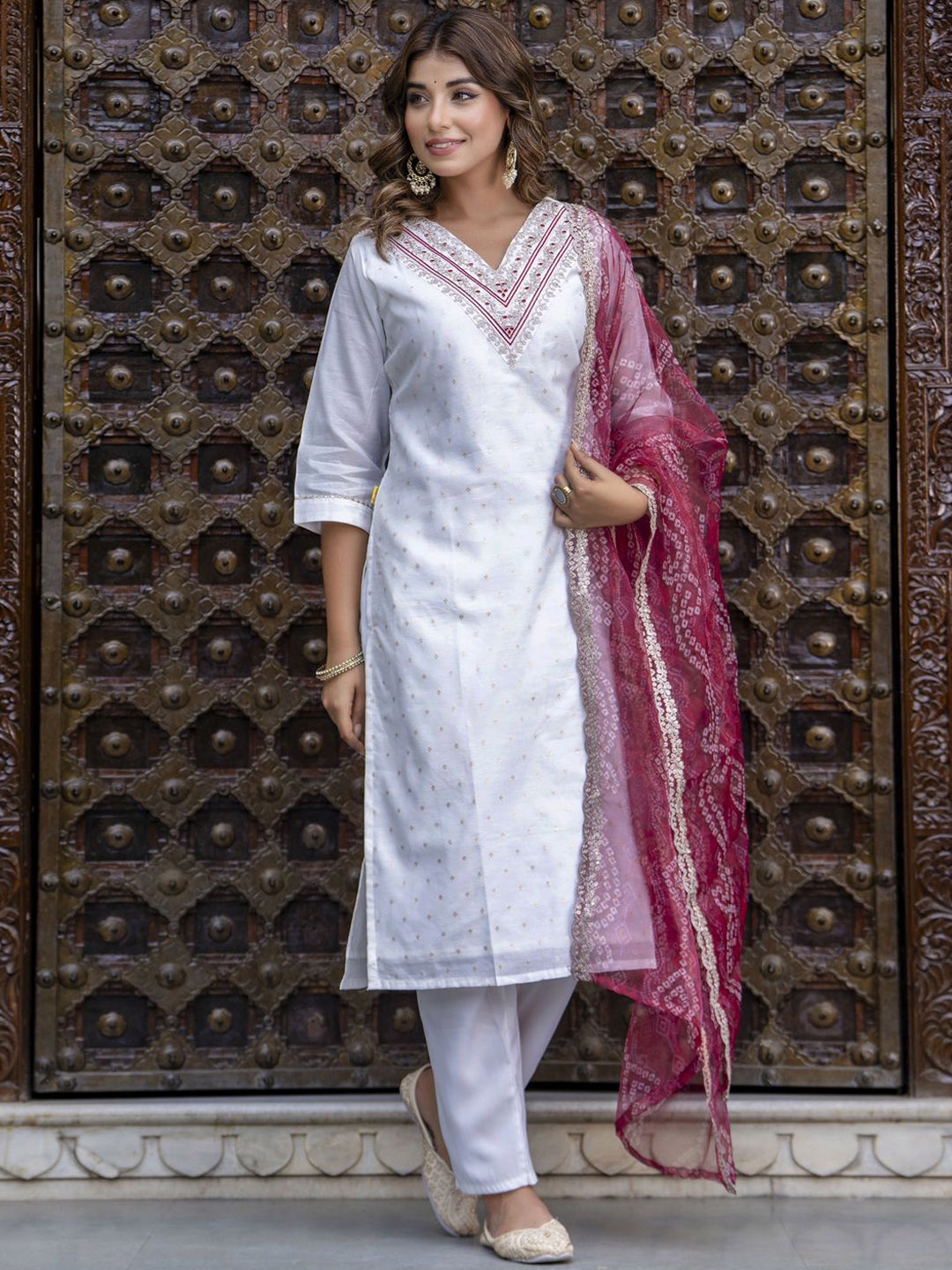 

VredeVogel Floral Woven Design Mirror Work Chanderi Silk Kurta With Trouser & Dupatta, White