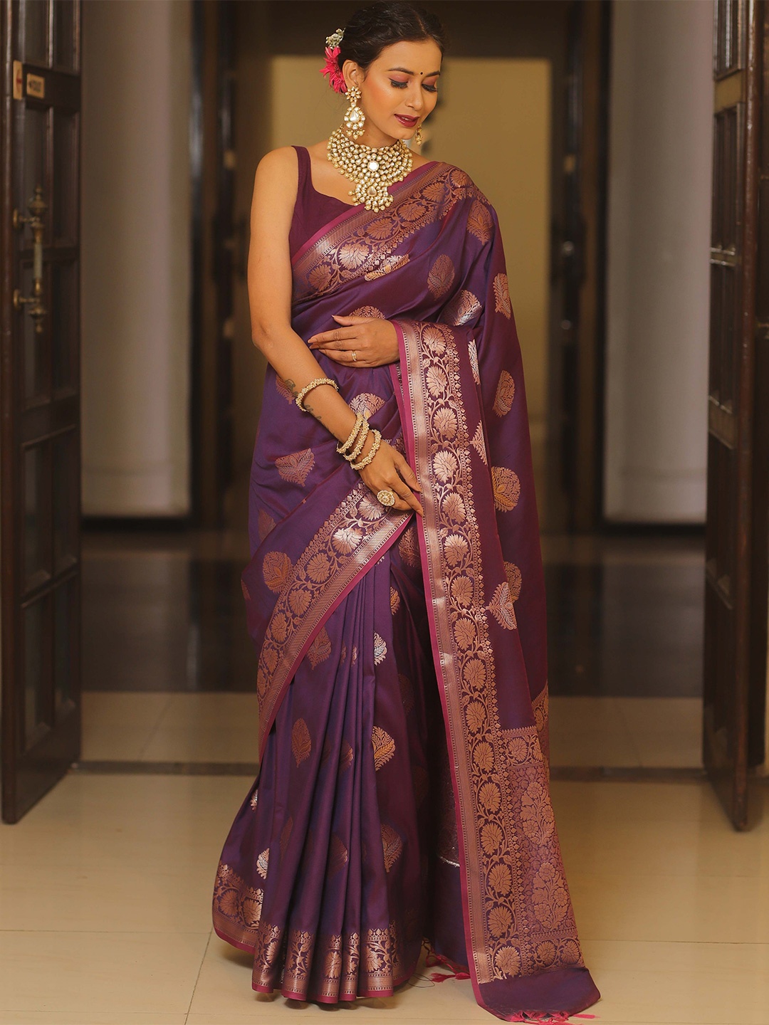 

Banarasee Woven Design Zari Banarasi Saree, Violet