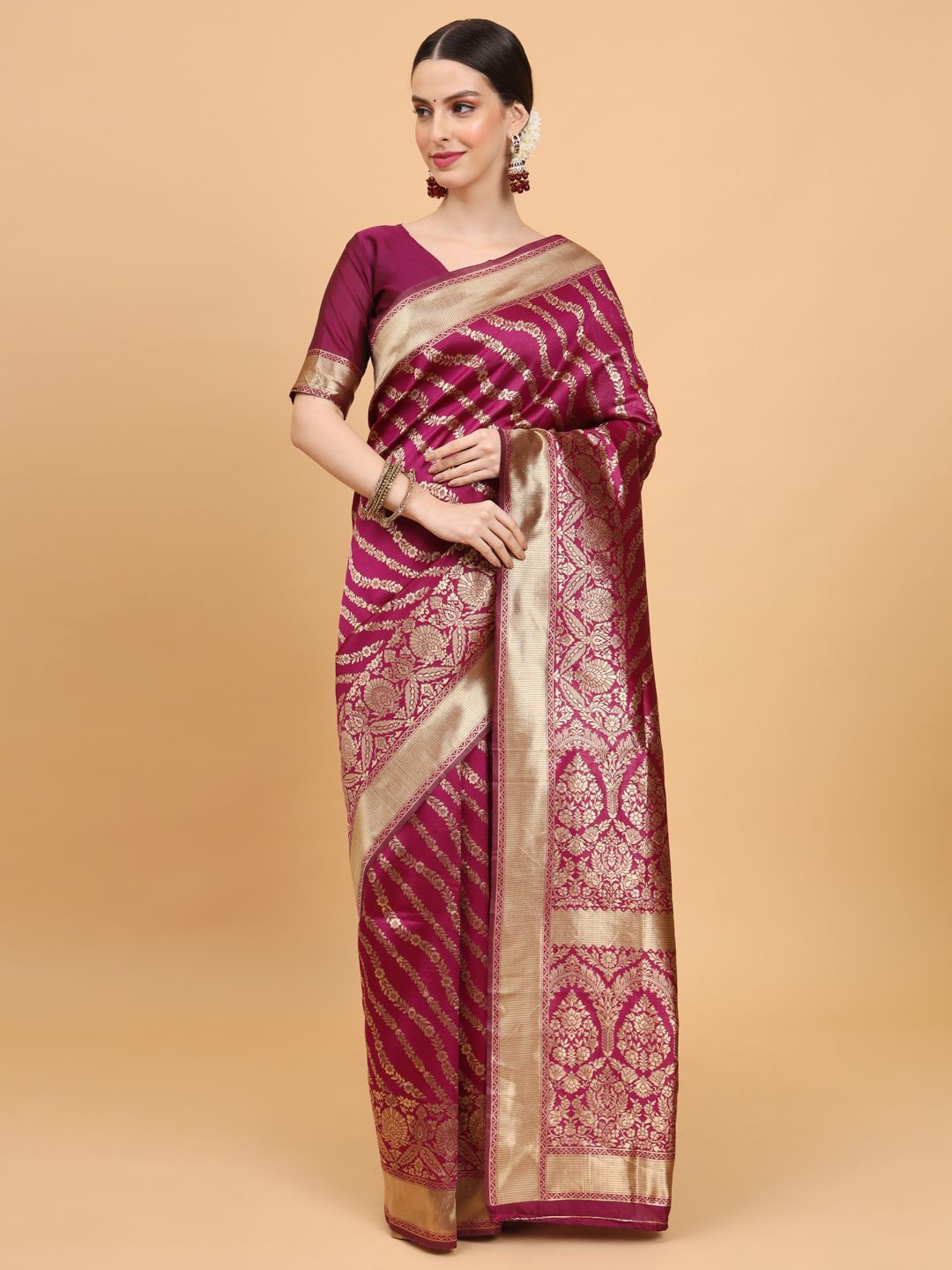 

SHRIMAY Woven Design Floral Zari Heavy Work Banarasi Saree, Maroon