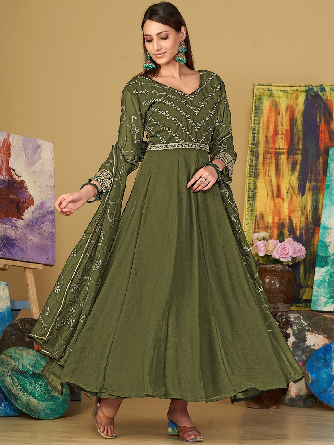 

Warthy Ent Floral Embroidered Sequinned Semi-Stitched Dress Material, Green