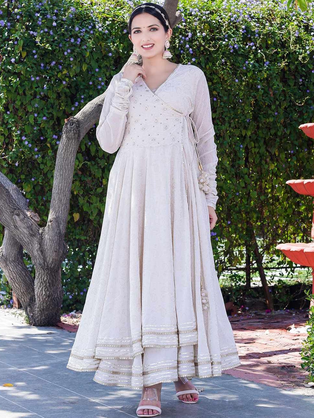 

Chandbaali Ethnic Motifs Embroidered Angrakha Silk Georgette Anarkali Kurta with Churidar, Off white