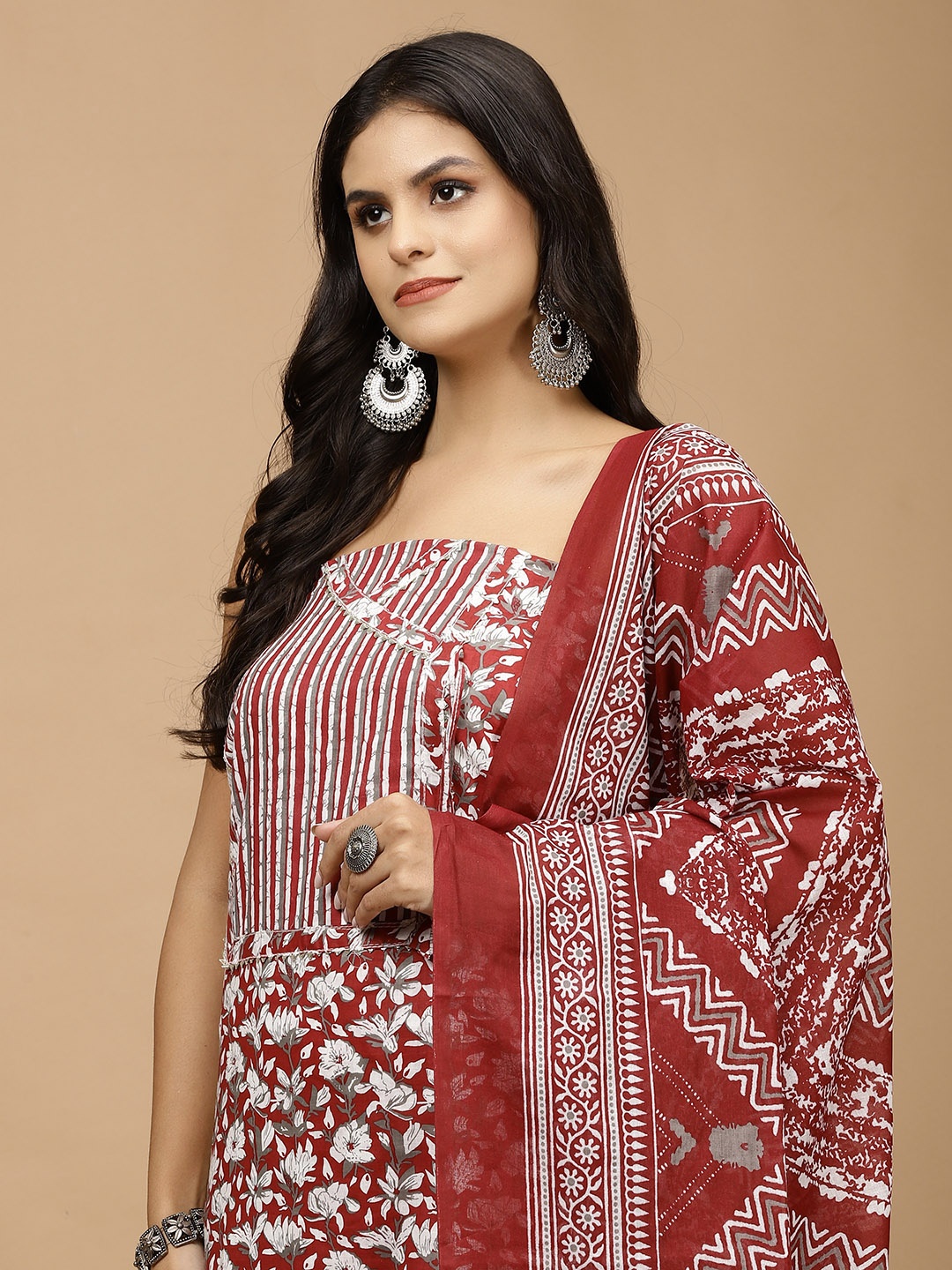 

Meena Bazaar Floral Printed Unstitched Dress Material, Maroon