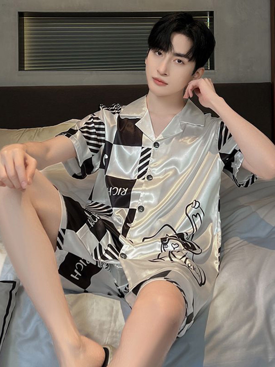 

StyleCast Men Printed Short Sleeve Shirt With Shorts Night Suit, Grey