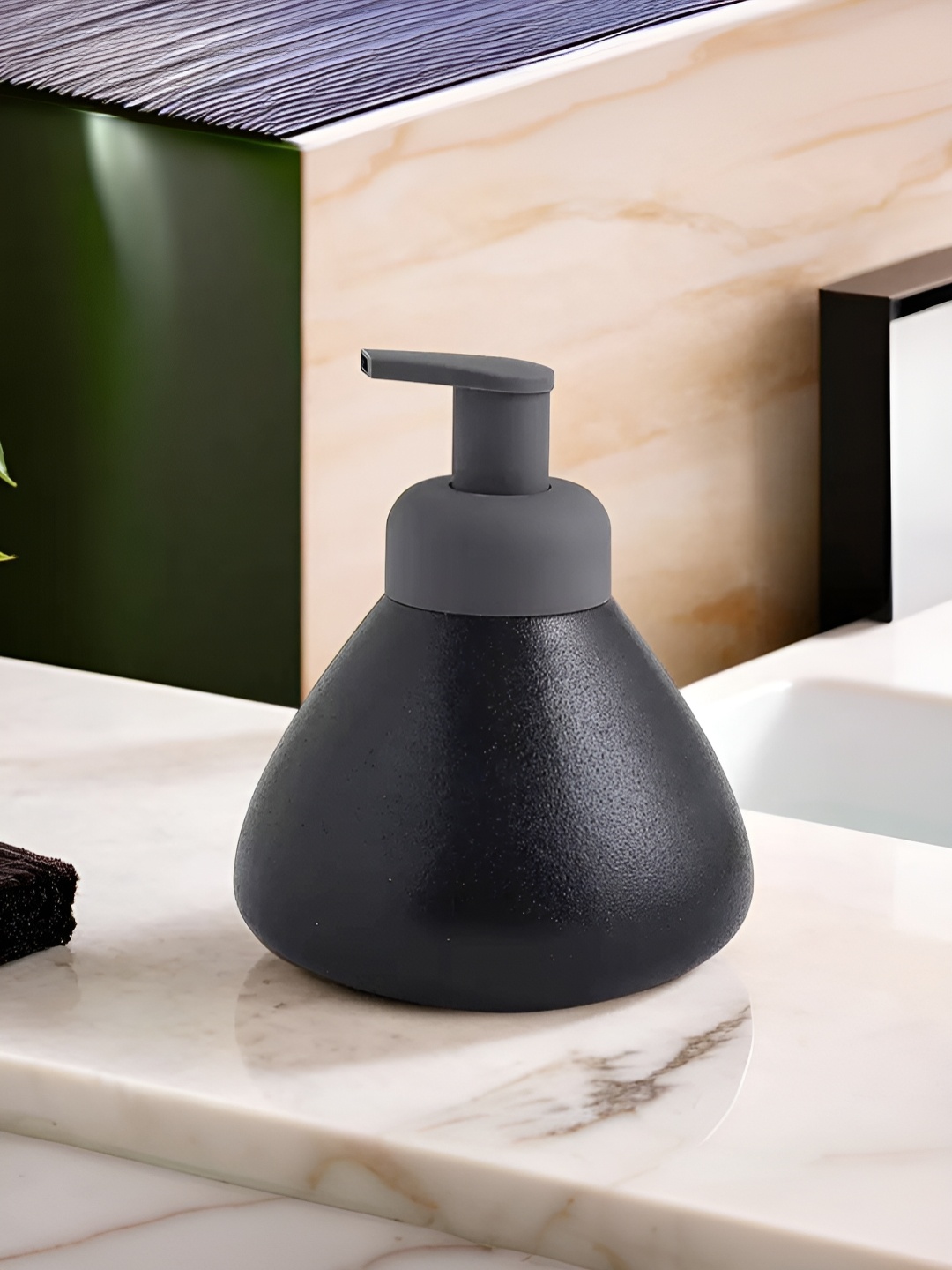 

The Better Home Black Ceramic Glossy Soap Dispenser 360 ml