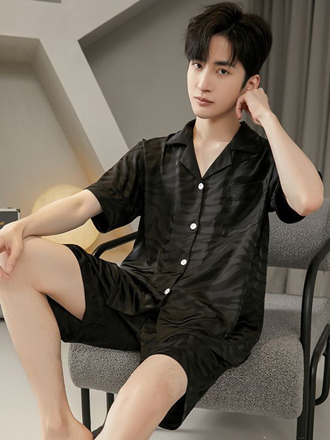 

StyleCast Printed Lapel Collar Short Sleeves Shirt With Shorts, Black