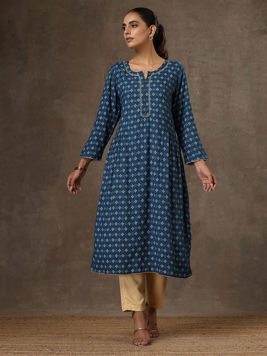 

HOC Crafts Hand Embroidered Printed Long Kurta Long Kurta, Navy blue
