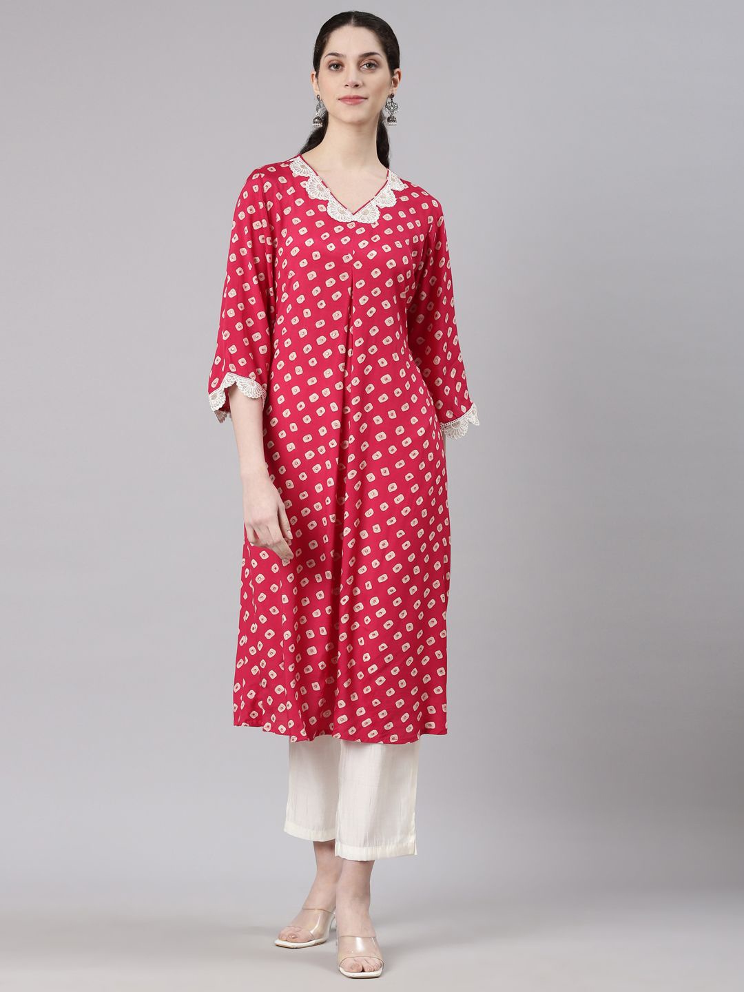 

Neerus Geometric Printed Anarkali Kurta With Trousers, Pink
