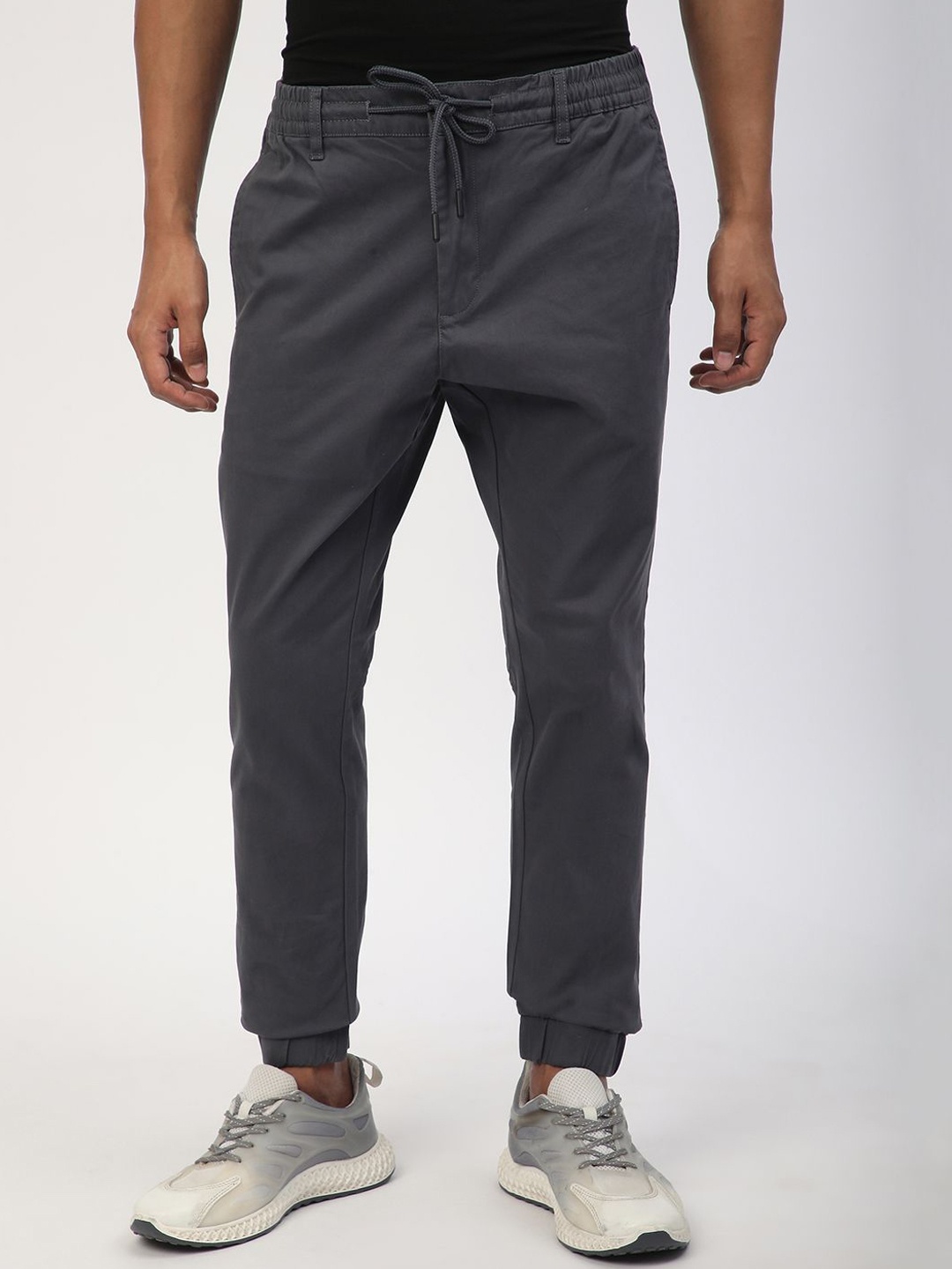 

R&B Men Mid-Rise Cotton Joggers Trousers, Grey