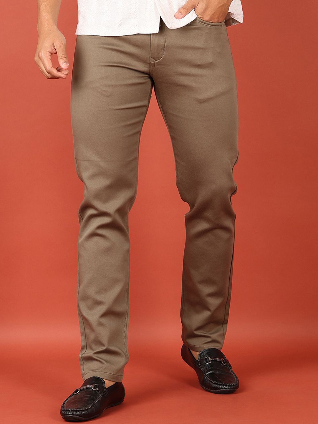 

V-Mart Men Mid-Rise Regular Fit Chinos Trousers, Green