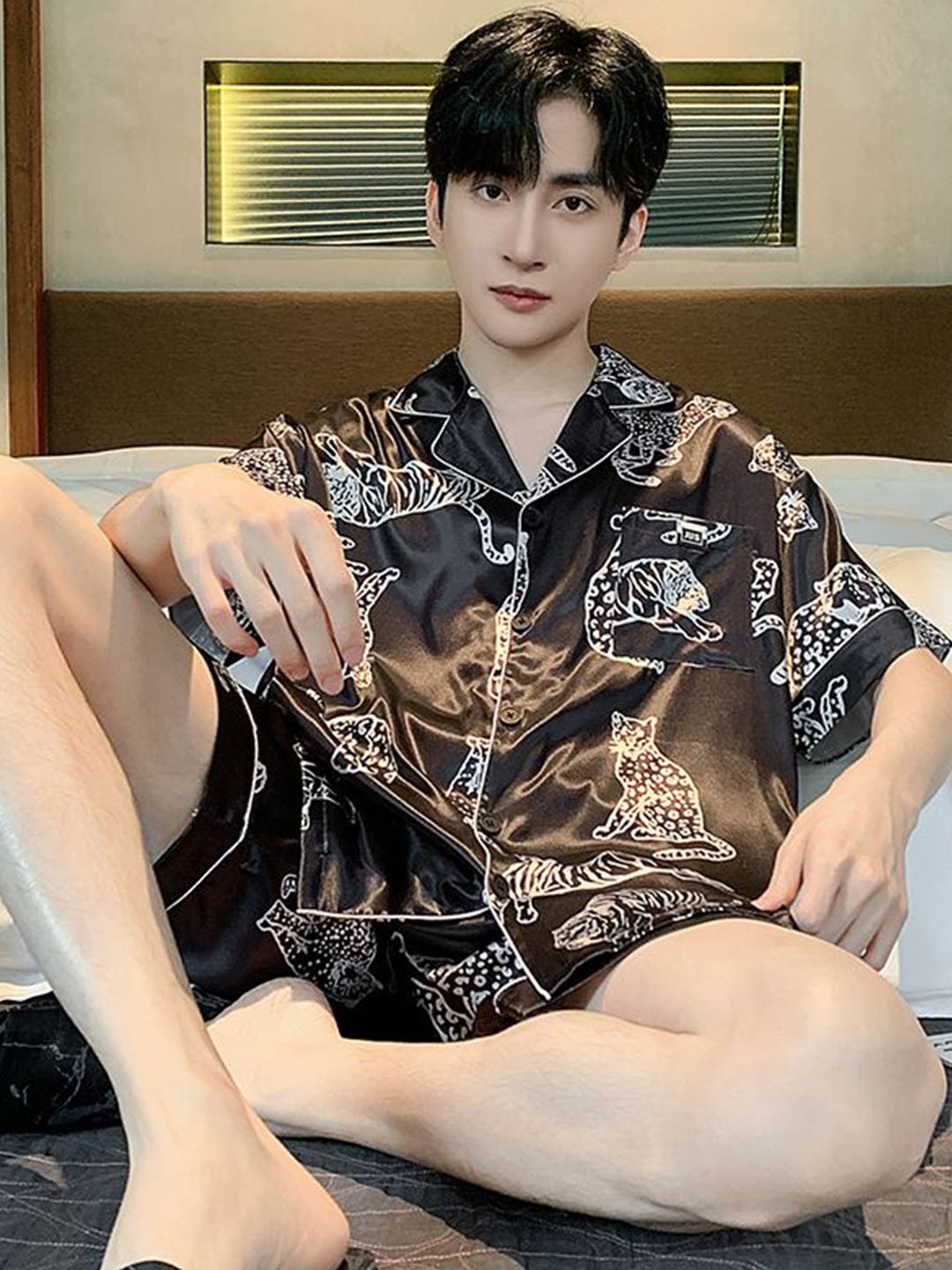 

StyleCast Brown Geometric Printed Short Sleeves Shirt With Shorts