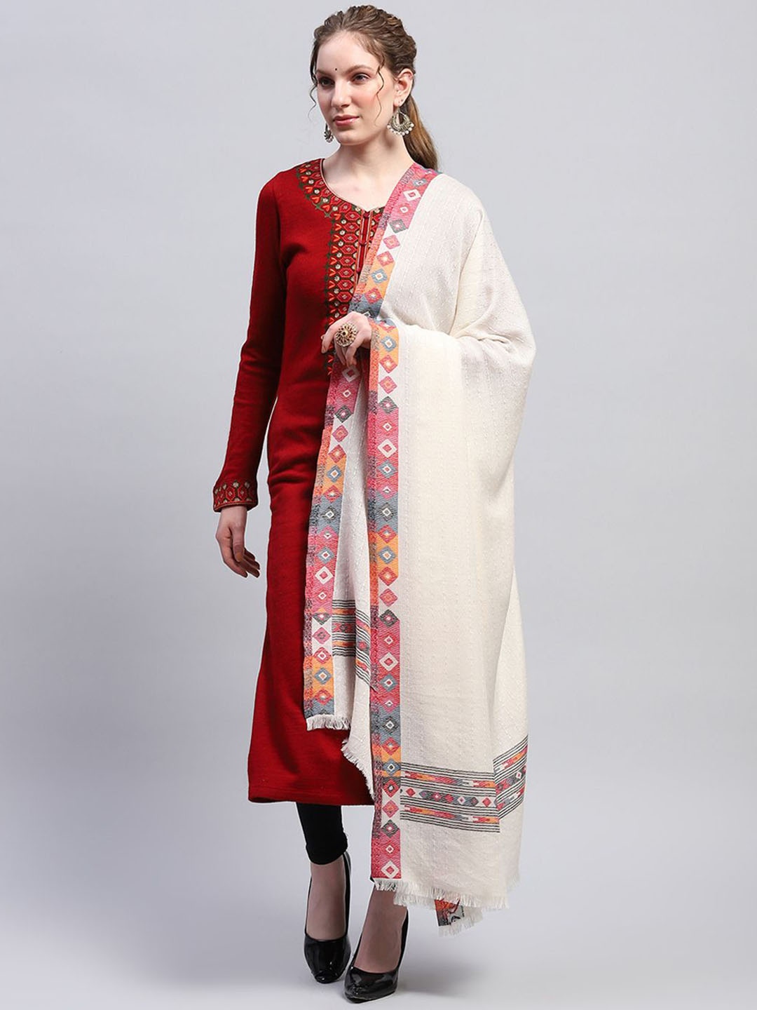 

Monte Carlo Floral Woven Design Acrylic Shawl, Cream