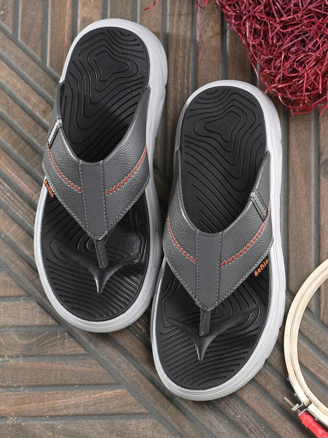 

SOFTIO Thong Flip-Flops, Grey