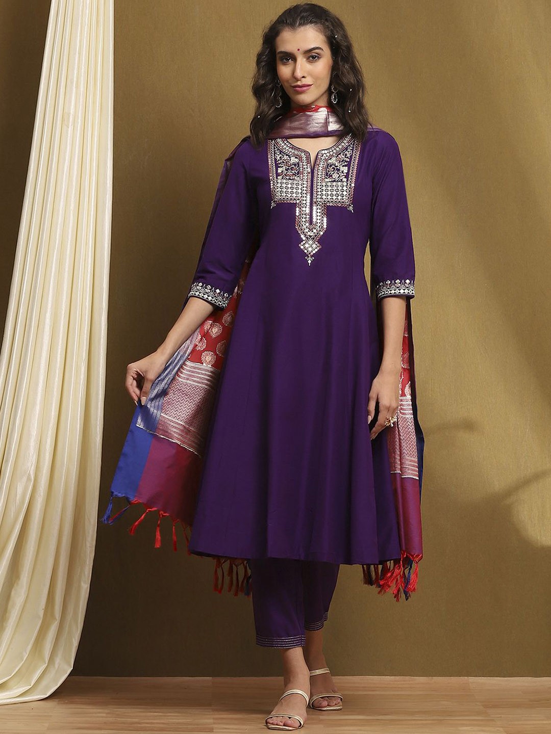 

Biba Women Ethnic Motifs Embroidered Regular Thread Work Kurta with Trousers & Dupatta, Purple