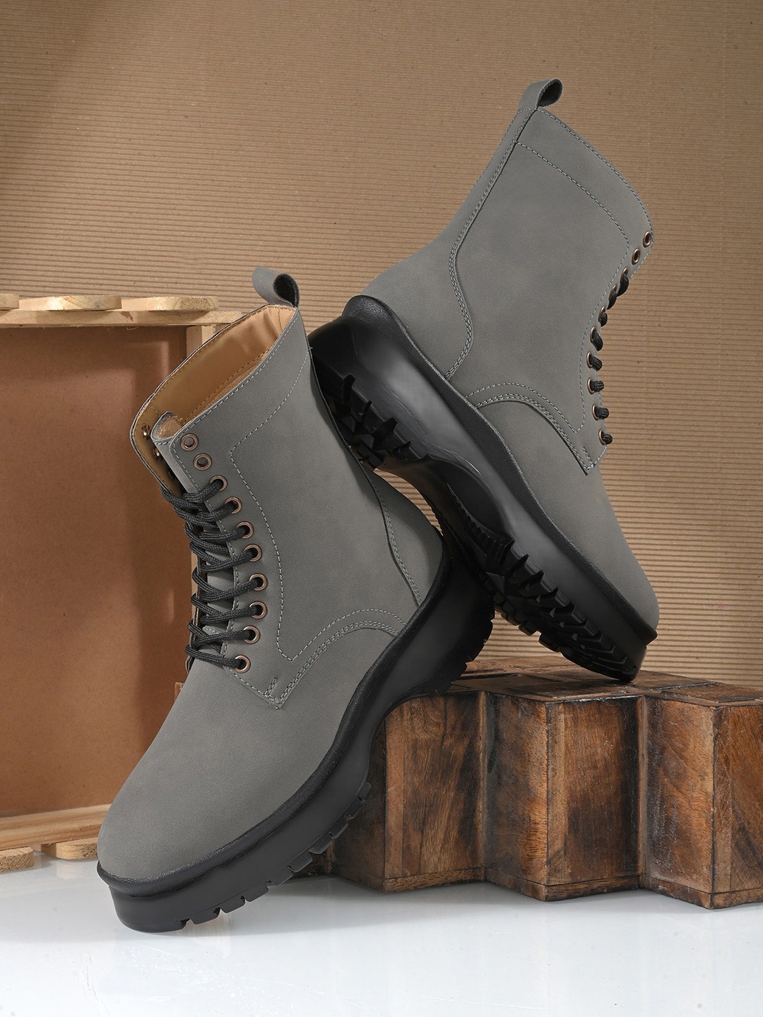 

DressBerry Women Round Toe Mid-Top Lace Up Boots, Grey