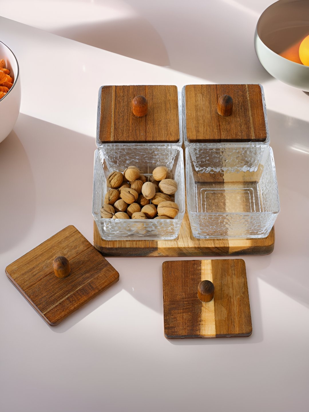

The Better Home Transparent & Brown 5 Pieces Borosilicate Glass Serving Bowl