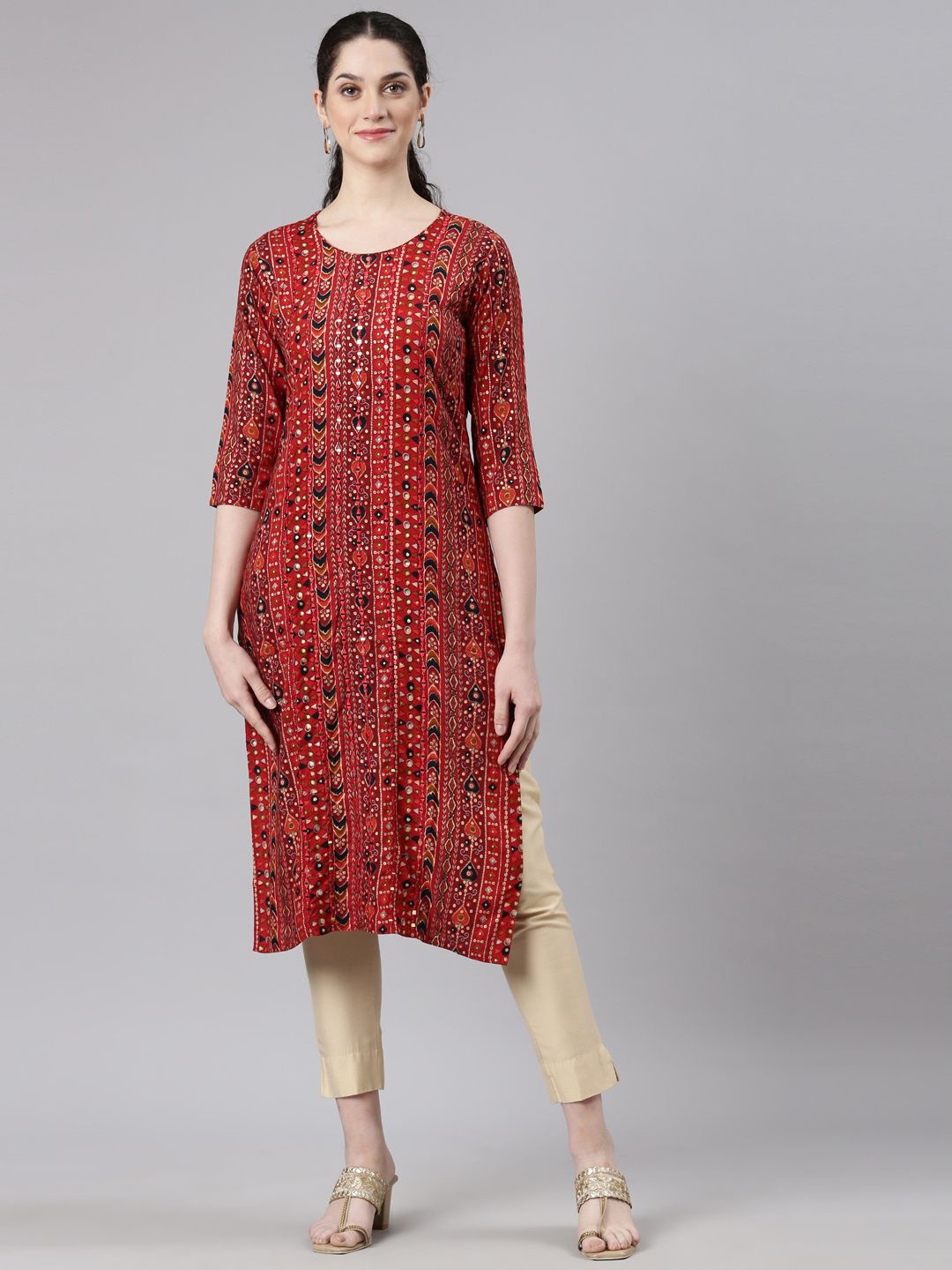 

Neerus Geometric Printed Round Neck Sequinned Straight Kurta, Red