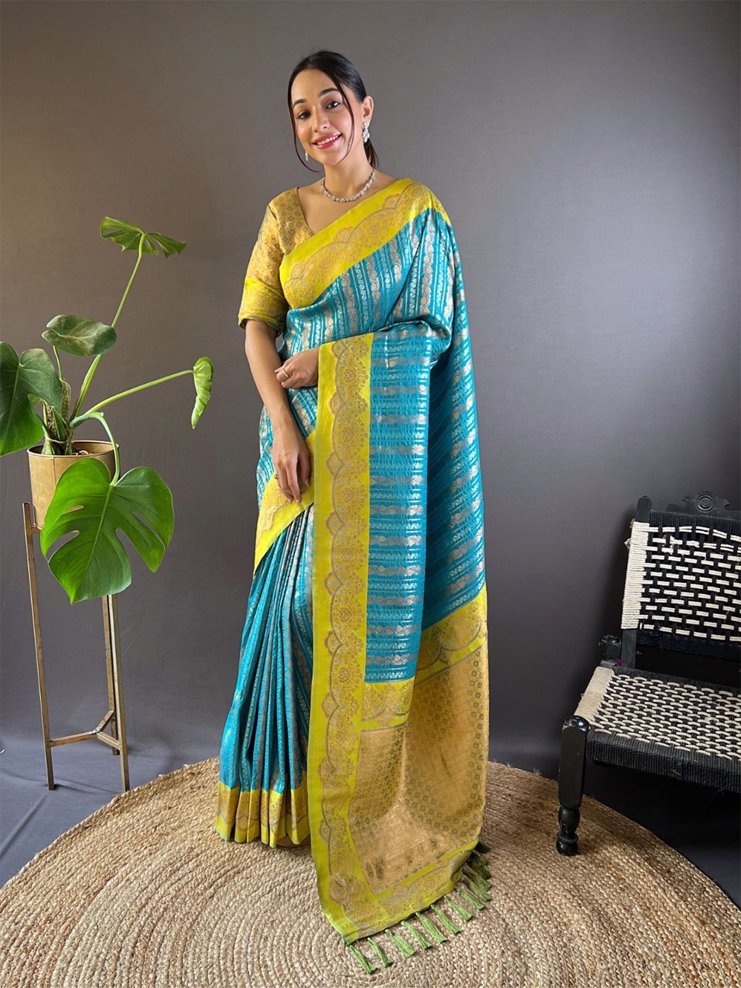 

ODETTE Woven Design Zari Saree, Turquoise blue