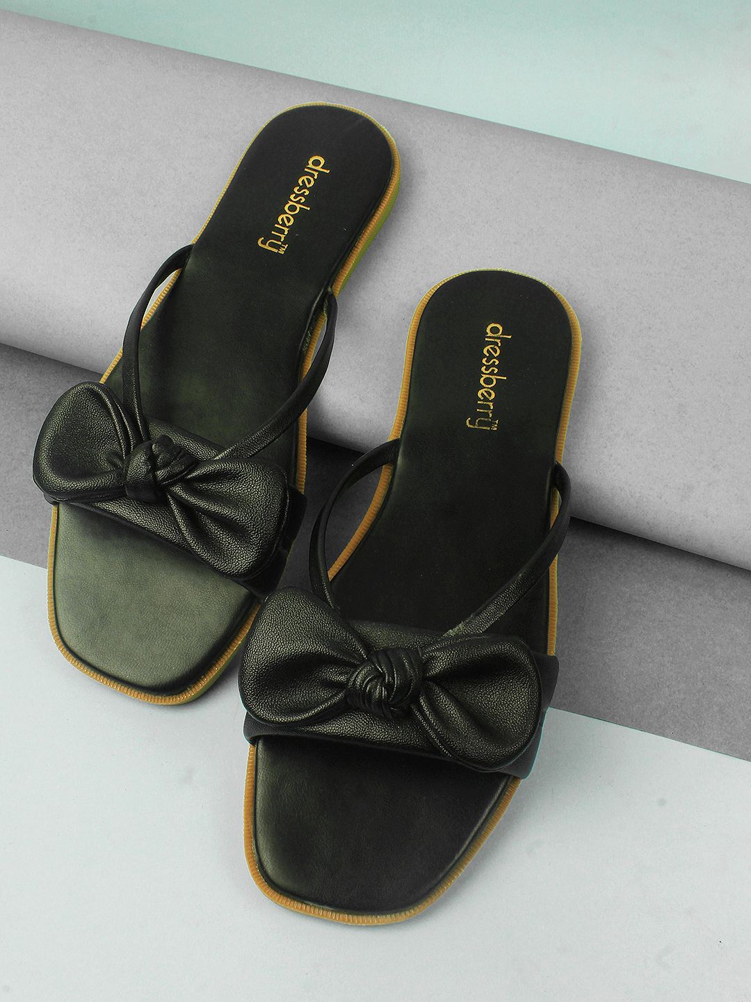 

DressBerry Women Synthetic Open Toe Flats, Black