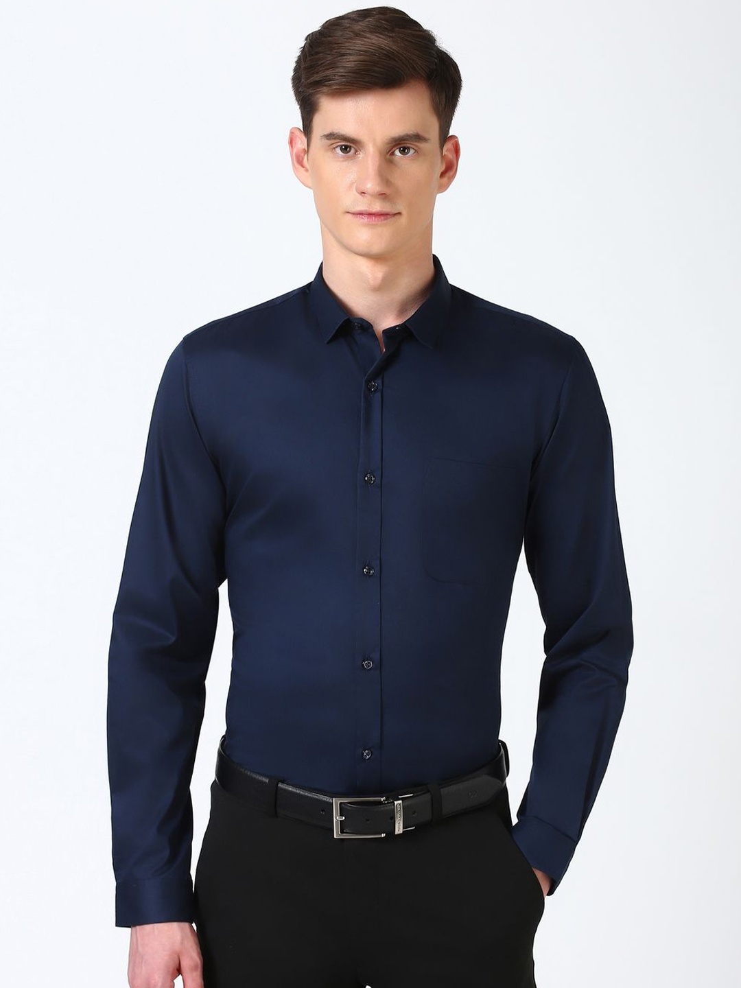 

Peter England Men Spread Collar Solid Cotton Slim Fit Casual Shirt, Navy blue