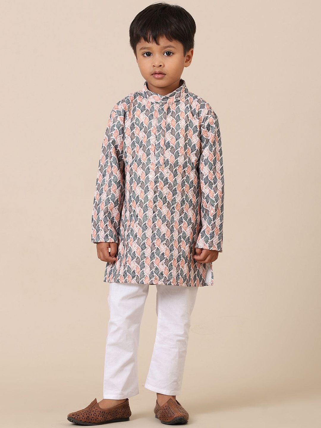 

Stuffie Land Boys Embroidered Regular Sequinned Pure Cotton Straight Kurta with Pyjamas, Peach