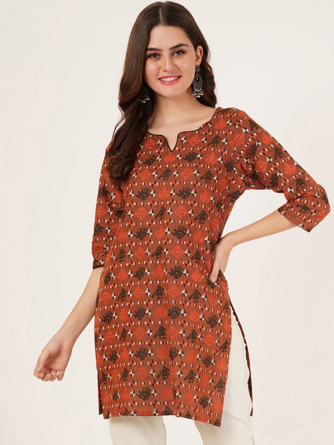 

Brownverse Geometric Printed Regular Cotton Straight Kurti, Maroon