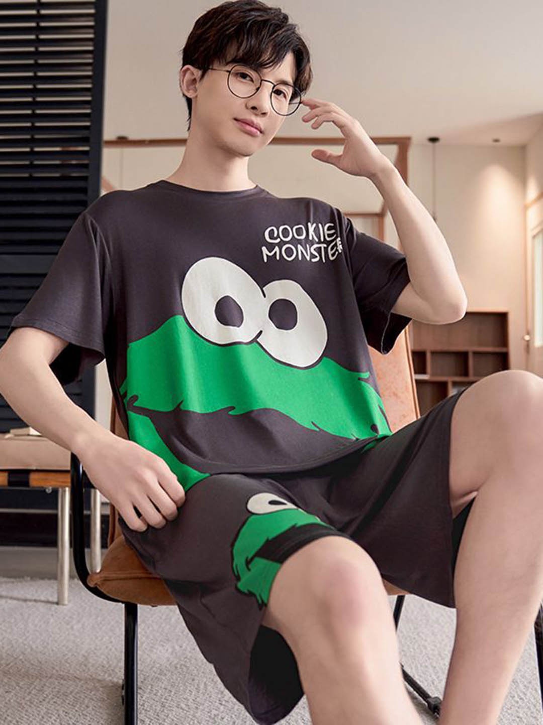 

StyleCast Black Graphic Printed T-Shirt With Shorts