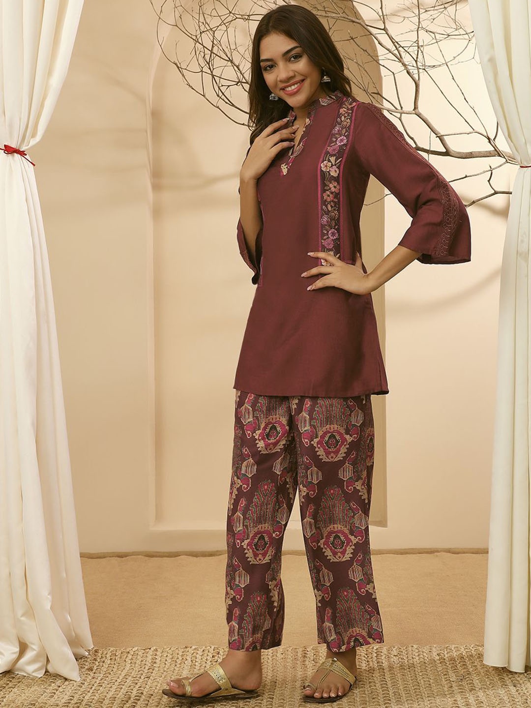 

Stylefables Floral Printed Top With Trousers, Brown