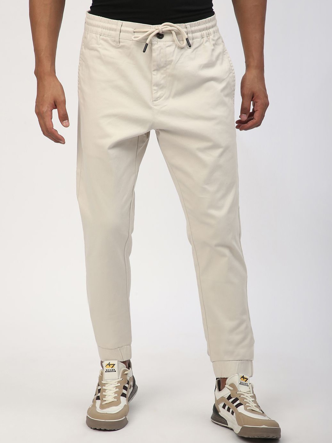 

R&B Men Solid Mid-Rise Regular Fit Joggers, White