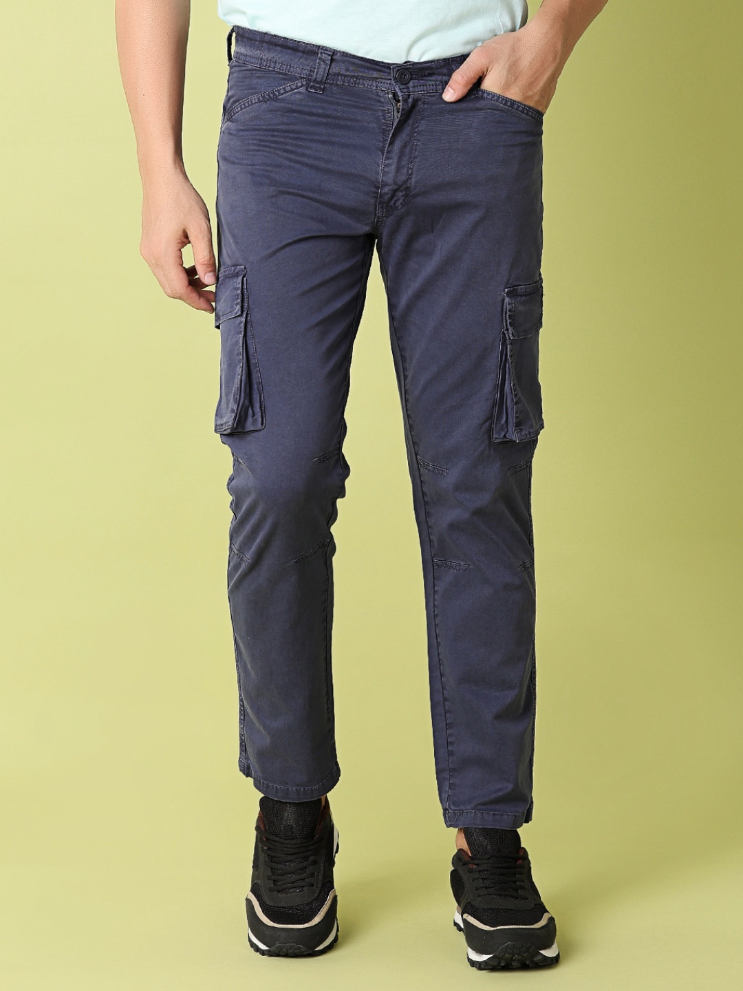 

V-Mart Men Regular Fit Cotton Cargos Trousers, Blue