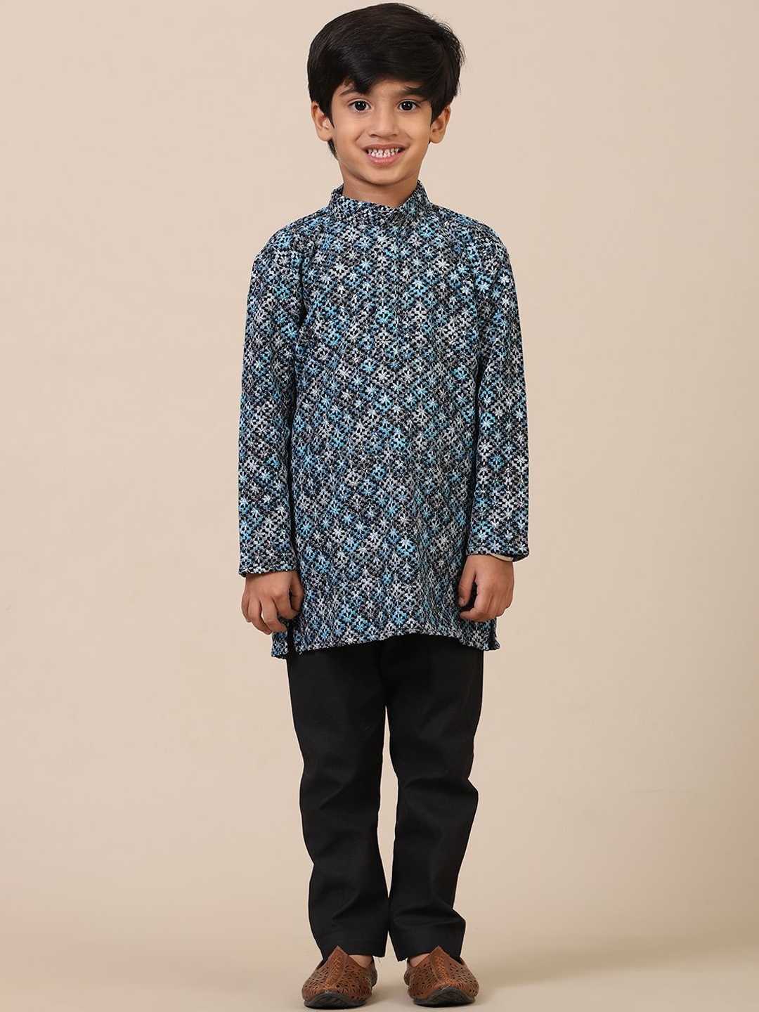 

Stuffie Land Boys Embroidered Regular Pure Cotton Straight Kurta with Pyjamas, Black