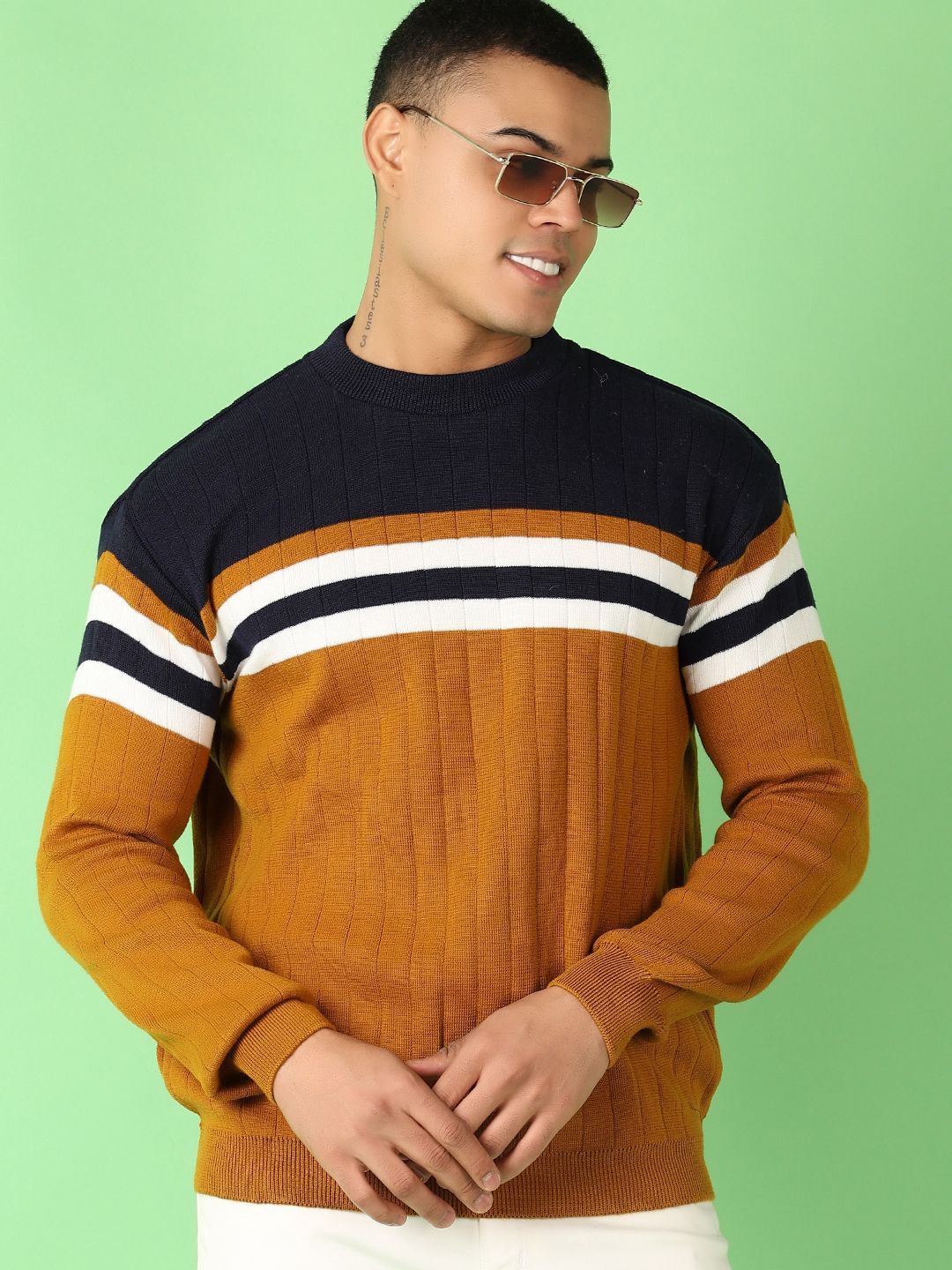 

V-Mart Men Colourblocked Pullover, Brown