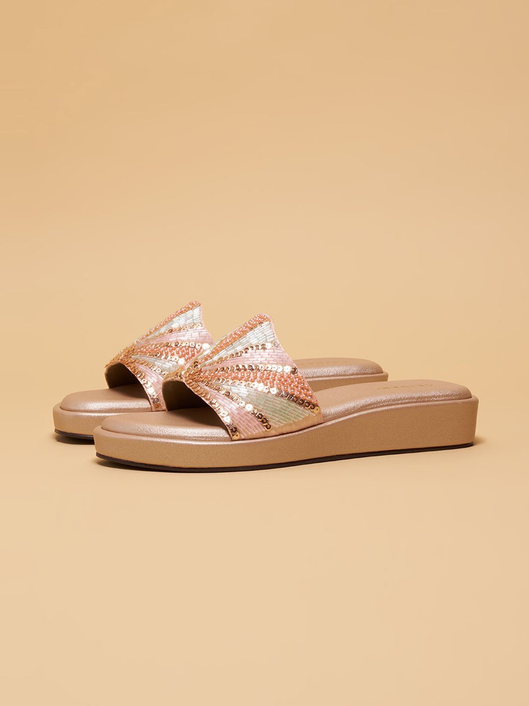 

ERIDANI Veda Embroidered Flats, Rose gold