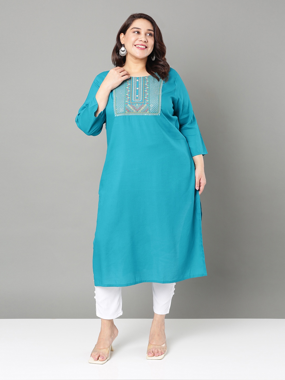 

Sztori Plus Size Floral Embroidered Sequinned Straight Kurta, Blue
