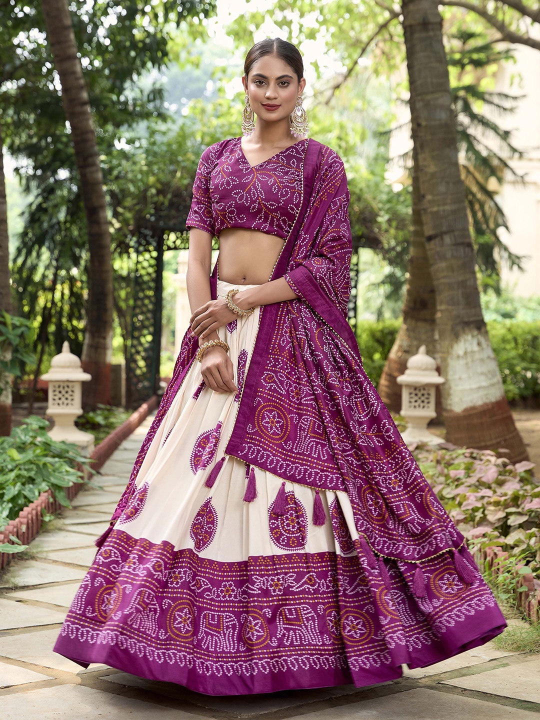

LOOKNBOOK ART Printed Ready to Wear Lehenga & Unstitched Blouse With Dupatta, Purple