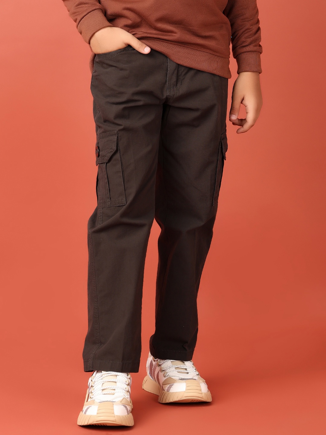 

V-Mart Boys Cotton Mid-Rise Cargos Trousers, Brown