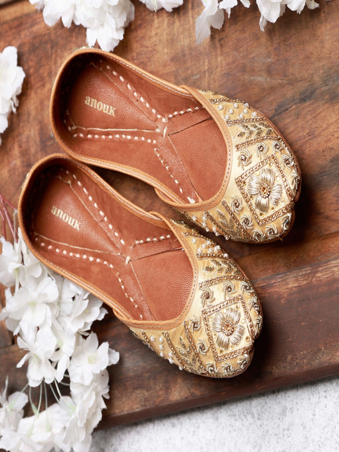 

Anouk Women Embellished Slip On Mojaris Flats, Gold
