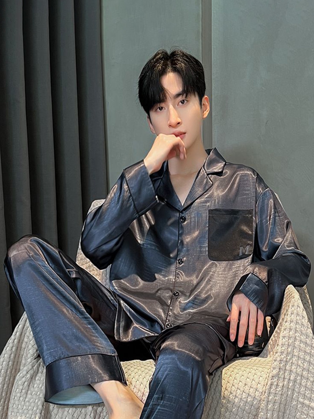 

StyleCast Printed Lapel Collar Shirt & Pyjamas Night suit, Black