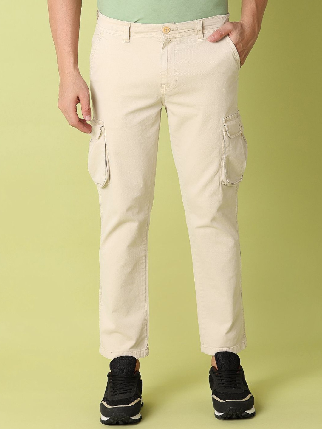 

V-Mart Men Cotton Regular Fit Cargos Trousers, Beige