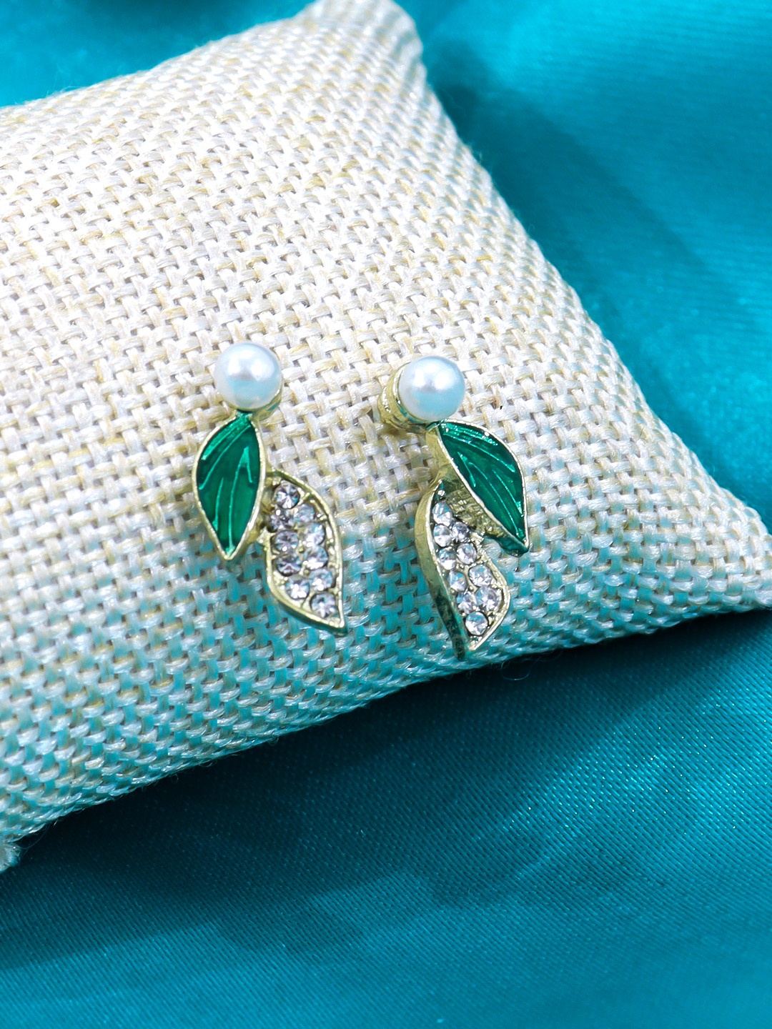 

FIMBUL Gold-Plated Leaf Shaped Rhinestone & Pearl Beaded Earrings, Green