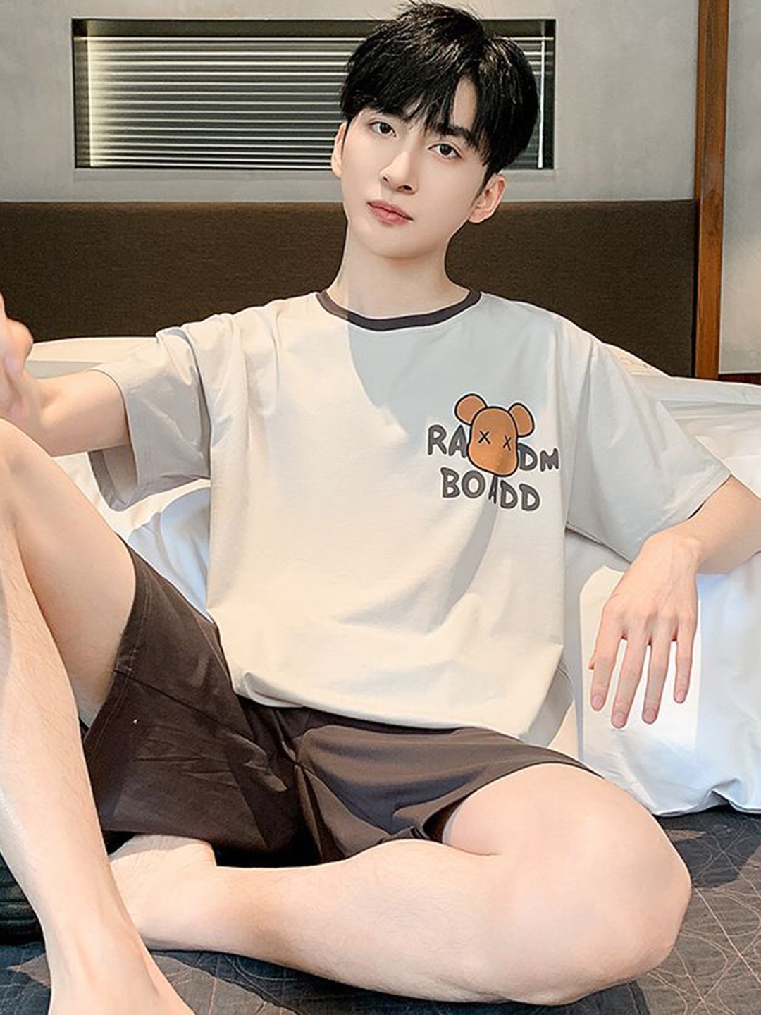 

StyleCast Off White & Black Printed T-shirt With Short