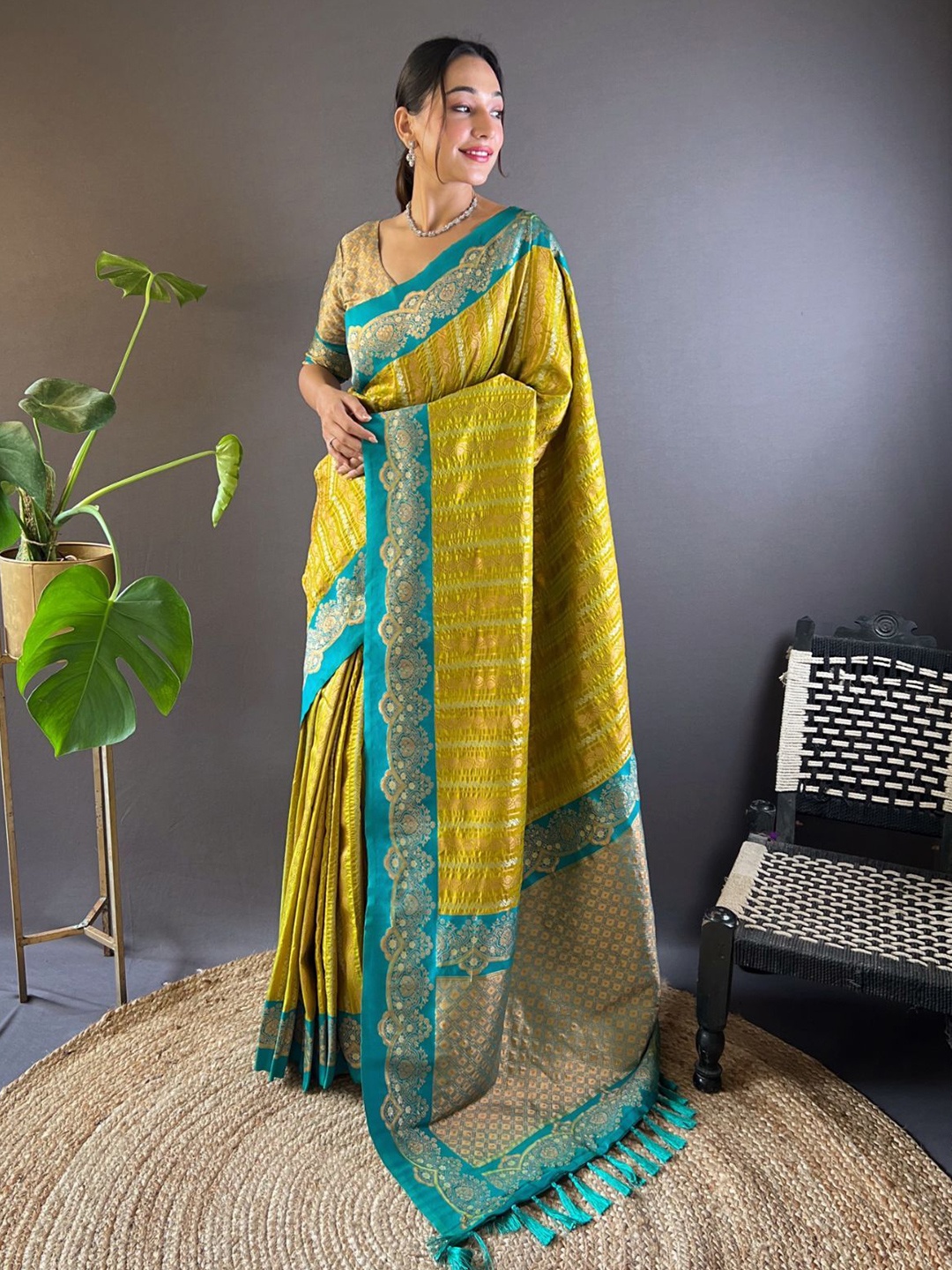 

ODETTE Woven Design Zari Silk Blend Saree, Olive