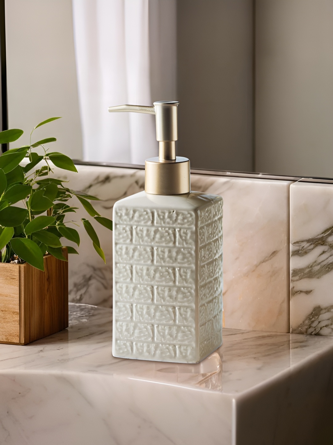 

The Better Home Khaki Textured Ceramic Glossy Soap Dispenser 350 ml