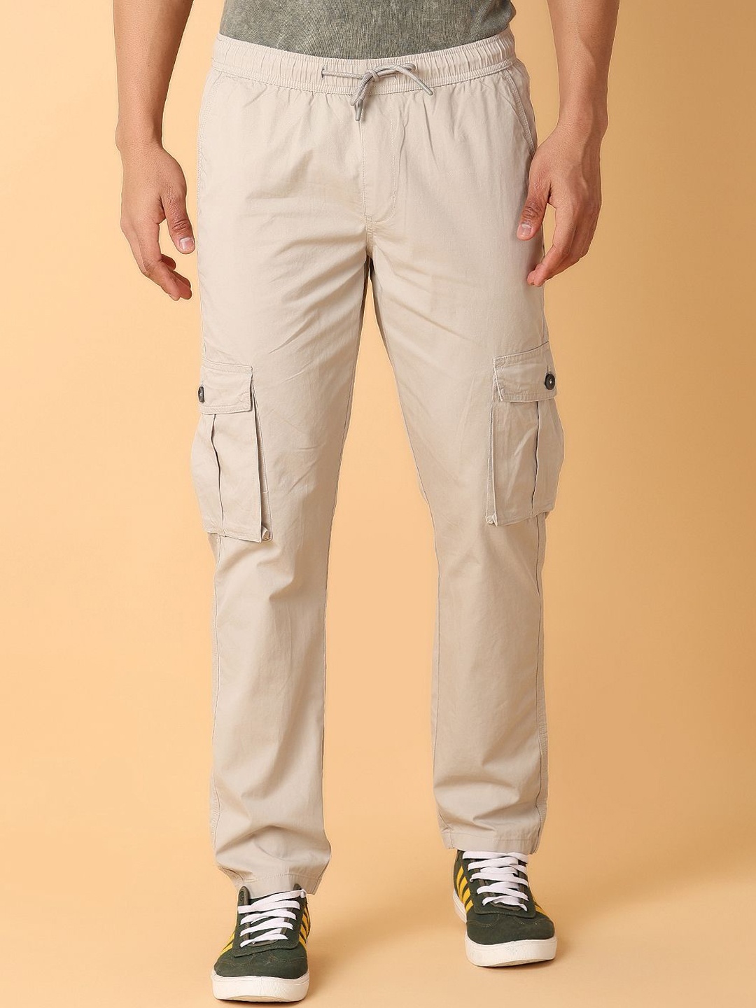 

V-Mart Men Cotton Mid-Rise Regular Fit Cargo Trousers, Grey