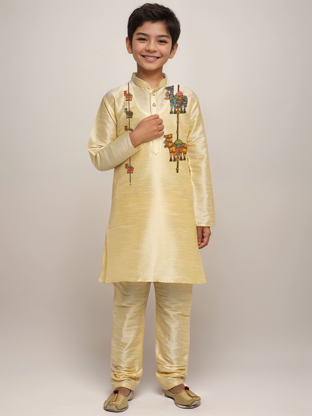 

DEVOILER Boys Ethnic Motifs Printed Mandarin Collar Straight Kurta, Beige