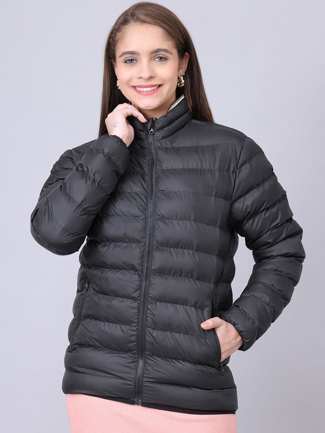 

HOUSE OF VEDAS Mock Collar Solid Casual Puffer Jacket, Black