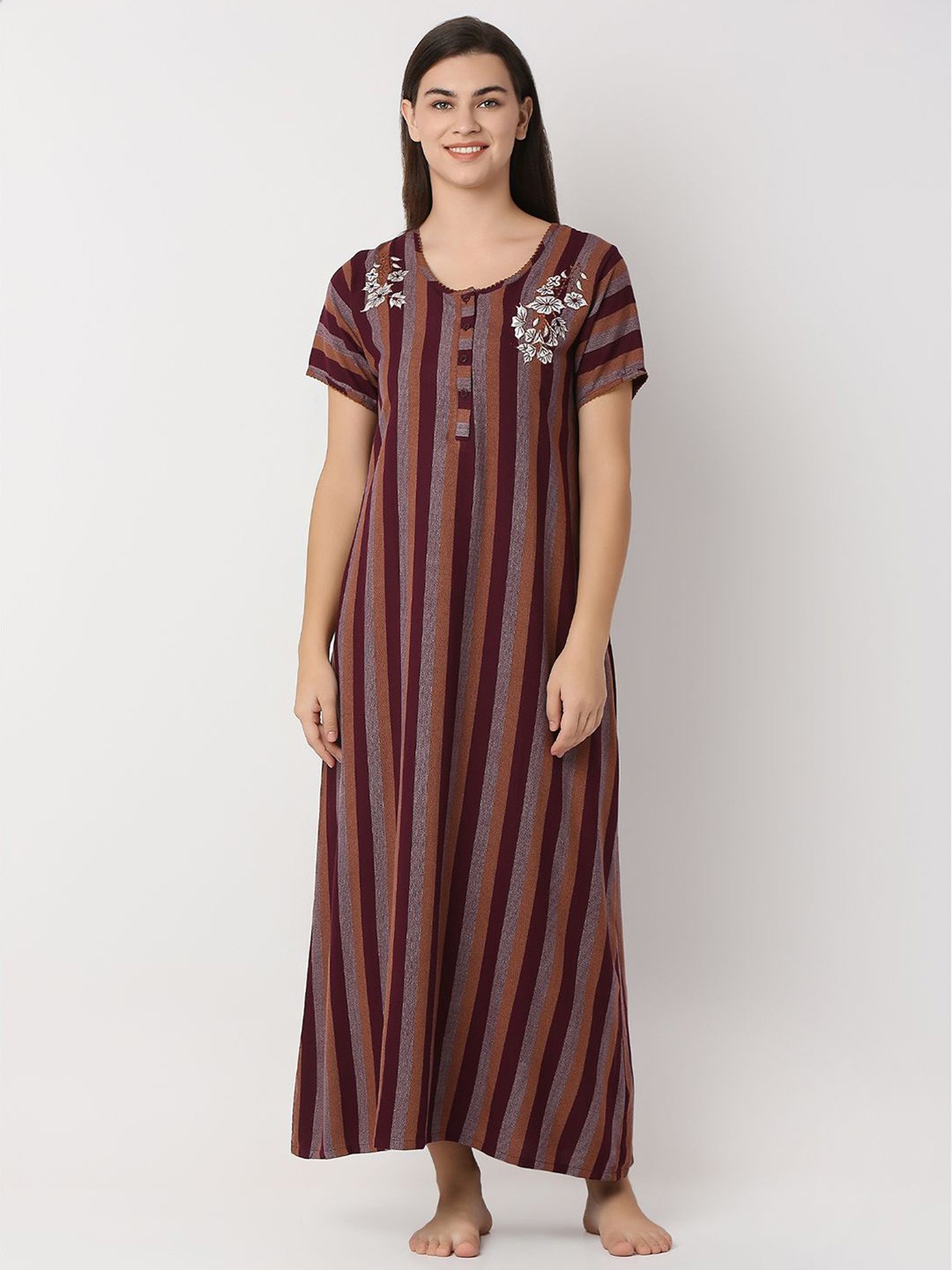 

Juliet Women Printed Round Neck Maxi Nightdress, Purple